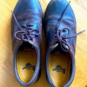 Dr Martens Leather, rustic brown colour, lace up shoes 👞